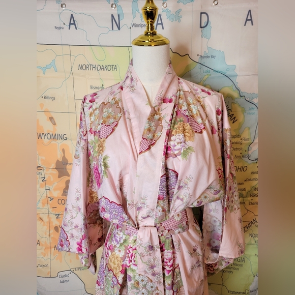 Sakurai Shoji Floral Pink Kimono Robe One Size With Belt 100% Cotton - Picture 2 of 16